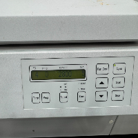 Eppendorf 5810R Refrigerated Centrifuge image 2